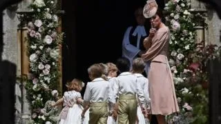 Весілля Піппа Міддлтон наряди, гості та юна принцеса-квіткарка - bbc російська служба (Правовласник ілюстрації Правовласник ілюстрації) Весілля Піппа Міддлтон наряди, гості та юна принцеса-квіткарка - bbc російська служба