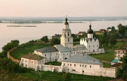 Свияжск - острів-село посеред річки (річки) Свияжск - острів-село посеред річки