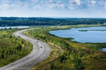 Свияжск - острів-село посеред річки (річки) Свияжск - острів-село посеред річки