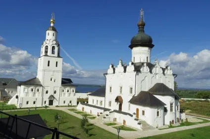 Свияжск - острів-село посеред річки (острів-село) Свияжск - острів-село посеред річки