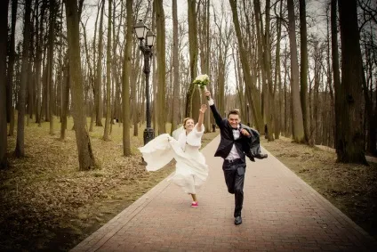 Весільна фотозйомка та відеозйомка (весільний відеооператор) Весільна фотозйомка та відеозйомка