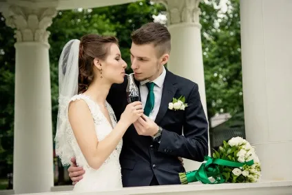 Весільна фотозйомка та відеозйомка (фотозйомка) Весільна фотозйомка та відеозйомка
