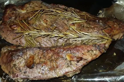 Телятина з розмарином і часником, запечена в рукаві рецепт 👌 з фото покроковий, їмо вдома (рукаві) Телятина з розмарином і часником, запечена в рукаві рецепт 👌 з фото покроковий, їмо вдома