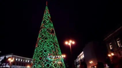 Топ-10 найдивніших новорічних ялинок (ялинки Лондон Англія) Топ-10 найдивніших новорічних ялинок