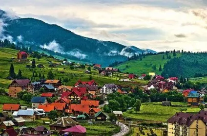Топ-10 місць, де варто провести відпочинок в карпатах