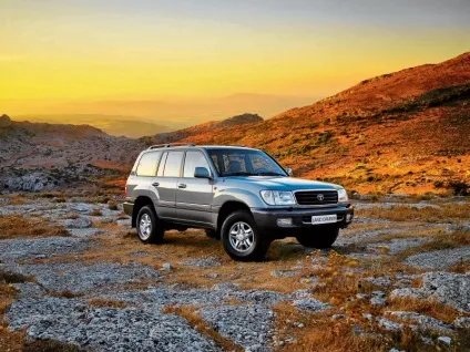 Toyota land cruiser 100 кращий позашляховик для інвестицій (легко долає півмільйонний рубіж) Toyota land cruiser 100 кращий позашляховик для інвестицій