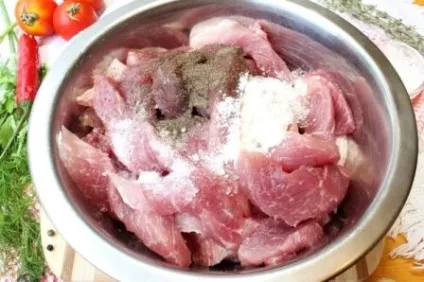 Свинина смажена з овочами помідорами, морквою, цибулею - фоторецепт, beautyinfo (помідорами) Свинина смажена з овочами помідорами, морквою, цибулею - фоторецепт, beautyinfo