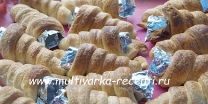 Трубочки з листкового тіста з кремом (трубочки з листкового тіста) Трубочки з листкового тіста з кремом