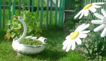 Прикрашаємо дачні ділянки своїми руками! (Дачі своїми руками) Прикрашаємо дачні ділянки своїми руками!