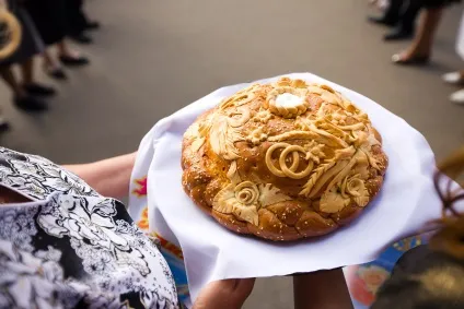 Прикраса весільного короваю