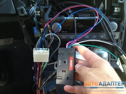 Управління автомагнітолою з керма можна зберегти за допомогою адаптера рульового управління, купити (адптер кнопок керма) Управління автомагнітолою з керма можна зберегти за допомогою адаптера рульового управління, купити
