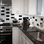 Установка фартуха на кухні своїми руками особливості монтажу (встановлення) Установка фартуха на кухні своїми руками особливості монтажу