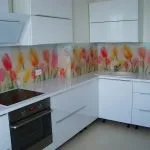 Установка фартуха на кухні своїми руками особливості монтажу (кухні) Установка фартуха на кухні своїми руками особливості монтажу