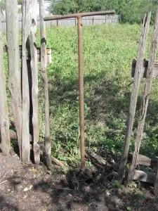 Установка стовпів для забору (встановлення паркану) Установка стовпів для забору