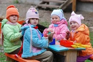 Верхній одяг для садка (одяг дитячого садка) Верхній одяг для садка
