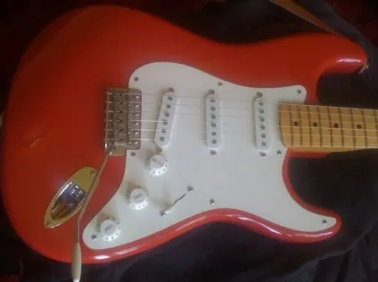 Вибір гітари fender stratocaster - crow