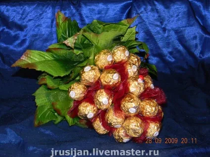 Виноград з цукерок майстер-клас (краплю гарячого клею) Виноград з цукерок майстер-клас