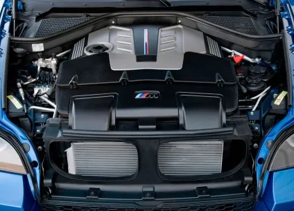 Тест-драйв суперкарів porsche cayenne turbo і bmw x5 m