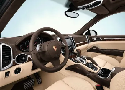 Тест-драйв суперкарів porsche cayenne turbo і bmw x5 m
