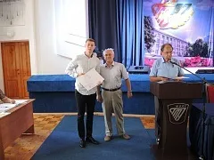 Вручення дипломів бакалаврам ХТФ