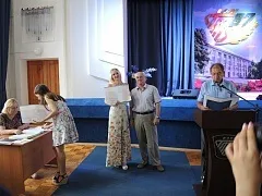 Вручення дипломів бакалаврам ХТФ