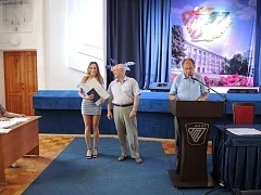 Вручення дипломів бакалаврам ХТФ