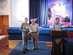 Вручення дипломів бакалаврам ХТФ