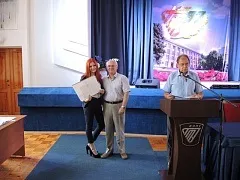 Вручення дипломів бакалаврам ХТФ