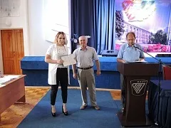 Вручення дипломів бакалаврам ХТФ