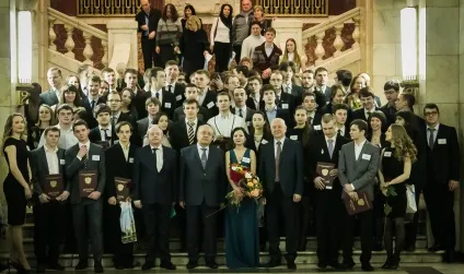 Всі шість років навчання на фізичному факультеті МДУ пройшли «гаряче» (факультеті) Всі шість років навчання на фізичному факультеті МДУ пройшли «гаряче»