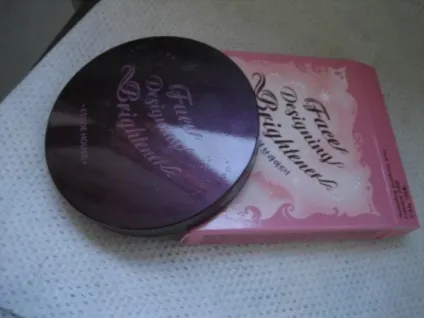 Хороший і поганий etude house face designing brightener vs essence sun club highlighter powder відгуки (хайлайтер) Хороший і поганий etude house face designing brightener vs essence sun club highlighter powder відгуки