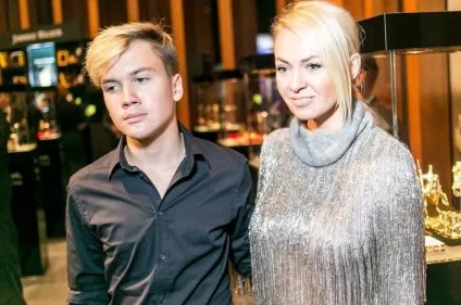 Яна Рудковська біографія, особисте життя, сім'я, чоловік, діти (біографія) Яна Рудковська біографія, особисте життя, сім'я, чоловік, діти