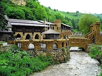 Замок підступності й любові в Кисловодську адреса, координати, як дістатися, історія, опис
