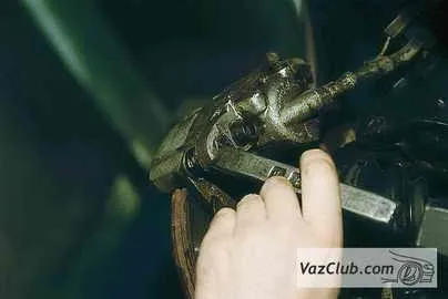 Заміна переднього гальмівного диска на ВАЗ 2112 своїми руками, masteravaza (гальмівного) Заміна переднього гальмівного диска на ВАЗ 2112 своїми руками, masteravaza