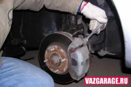 Заміна передніх гальмівних дисків ВАЗ 2115 своїми руками
