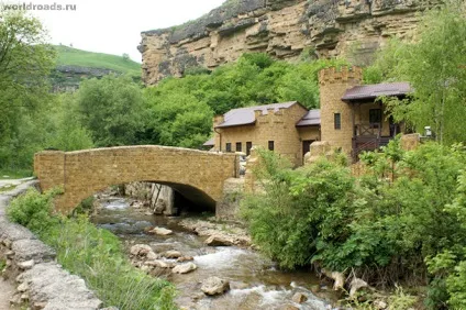 Замок підступності й любові пам'ятки Кисловодська, дороги світу (красиві місця) Замок підступності й любові пам'ятки Кисловодська, дороги світу