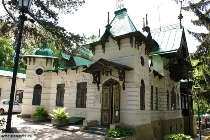 Замок підступності й любові пам'ятки Кисловодська, дороги світу (Кавмінводи) Замок підступності й любові пам'ятки Кисловодська, дороги світу