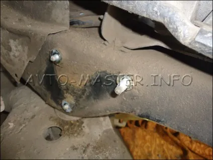 Заміна або зняття двигуна audi c4 2 (кріплення коробки двигуну) Заміна або зняття двигуна audi c4 2
