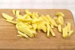 Смажена картопля з м'ясом (смажена м'ясом картопля сковороді зеленню рецепт фото) Смажена картопля з м'ясом