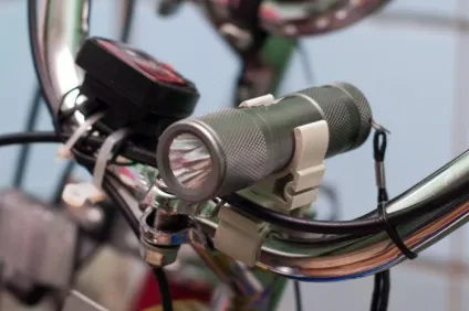 7 Кращих велосипедних ліхтарів, які стануть не тільки окрасою (168T Rechargeable Bicycle Tail) 7 Кращих велосипедних ліхтарів, які стануть не тільки окрасою
