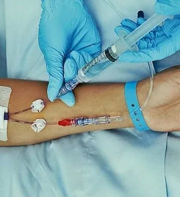 Алопеція у жінок лікування, причини та симптоми жіночої алопеції (причини) Алопеція у жінок лікування, причини та симптоми жіночої алопеції