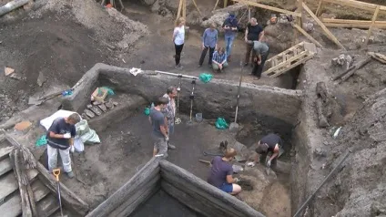 Археологи відкопали стародавній храм в Москві (стародавній) Археологи відкопали стародавній храм в москві