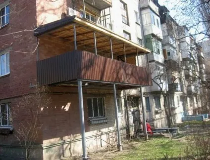 Балкон своїми руками будуємо в квартирі і приватному будинку (своїми) Балкон своїми руками будуємо в квартирі і приватному будинку