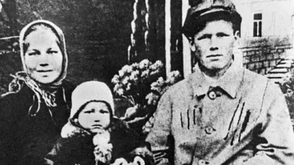 Борис єльцин біографія президента, фото, особисте життя, його дружина і сім'я (борис) Борис єльцин біографія президента, фото, особисте життя, його дружина і сім'я