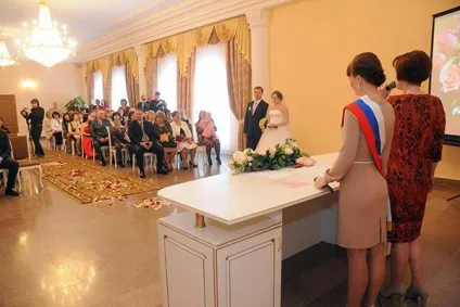Центральний загс Маріуполі найкраще місце для одруження (загс) Центральний загс Маріуполі найкраще місце для одруження