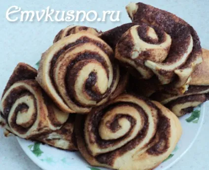 Булочки з корицею і маком - емвкусно (корицею) Булочки з корицею і маком - емвкусно