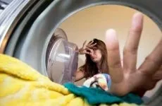 Чим відрізняється акустична гітара від класичної