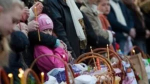 Чим можна добре почистити мармуровий пам'ятник