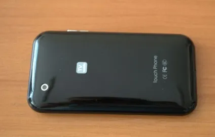 Touch phone - китайський клон iphone