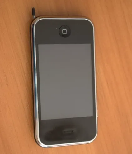 Touch phone - китайський клон iphone